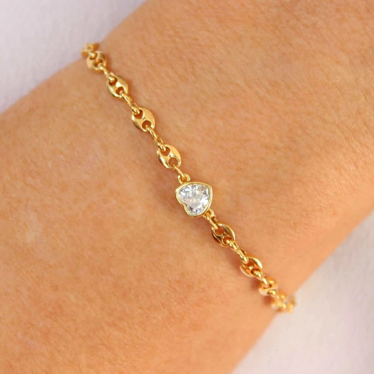 Dainty Gold Heart Bracelet