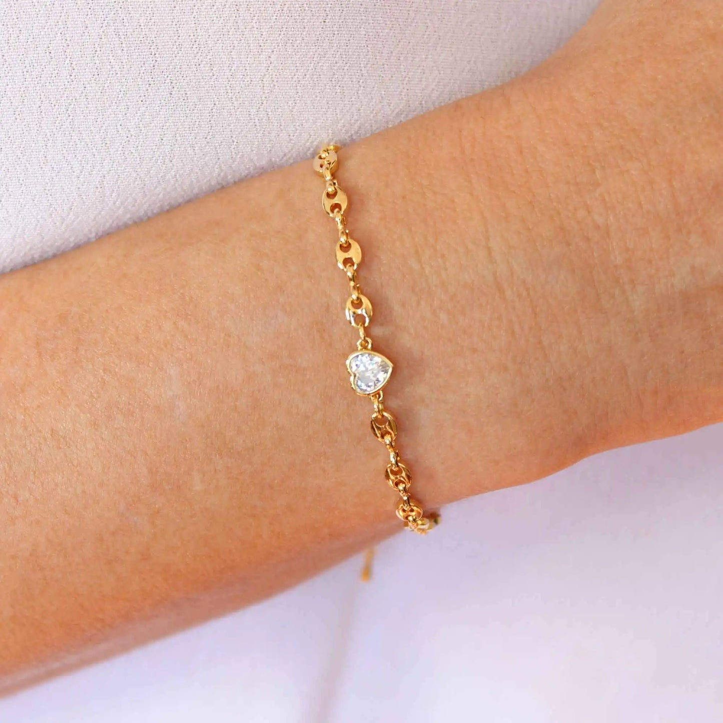 Dainty Gold Heart Bracelet